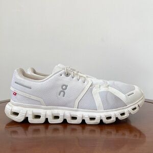 On Cloud 5 Women’s Low-Top Running Shoes | US 10